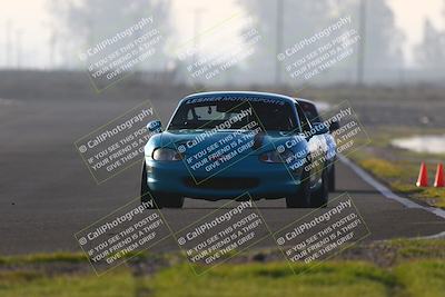 media/Jan-18-2026-CalClub SCCA (Sun) [[8bc6468723]]/Group 7 Race/Turn 1/